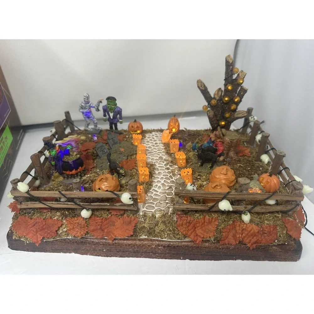 Lemax Spooky Town 